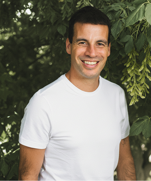 Antonio Linares